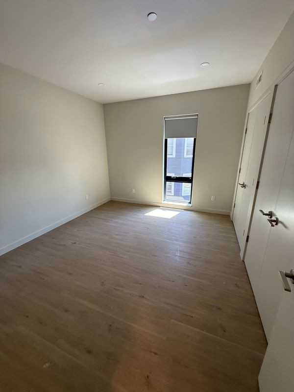 24 8th St ##3a - Photo 6 of 6