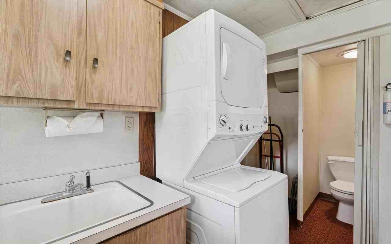 810 Renel Rd - Photo 6 of 12