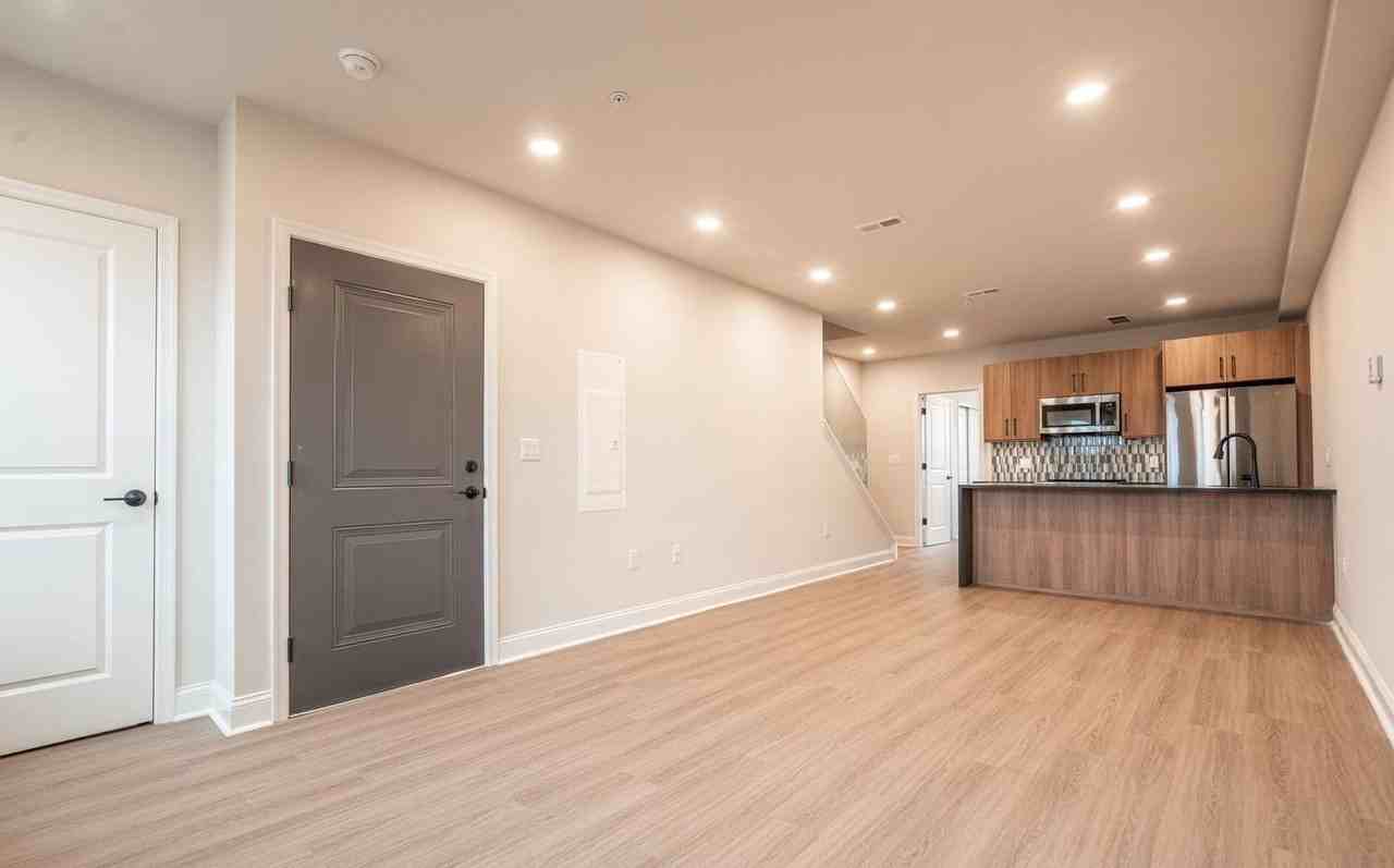 4090 Leslie Ln - Photo 2 of 23