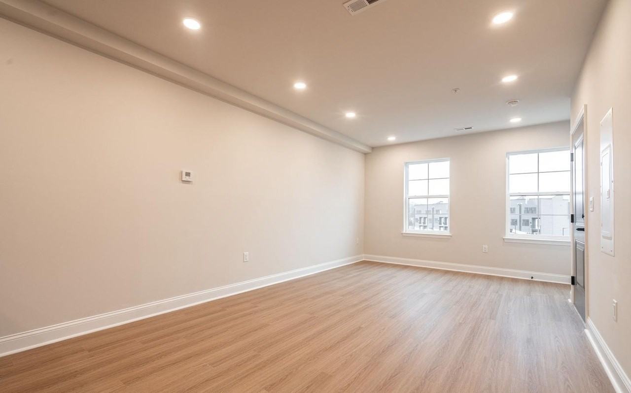4090 Leslie Ln - Photo 3 of 23