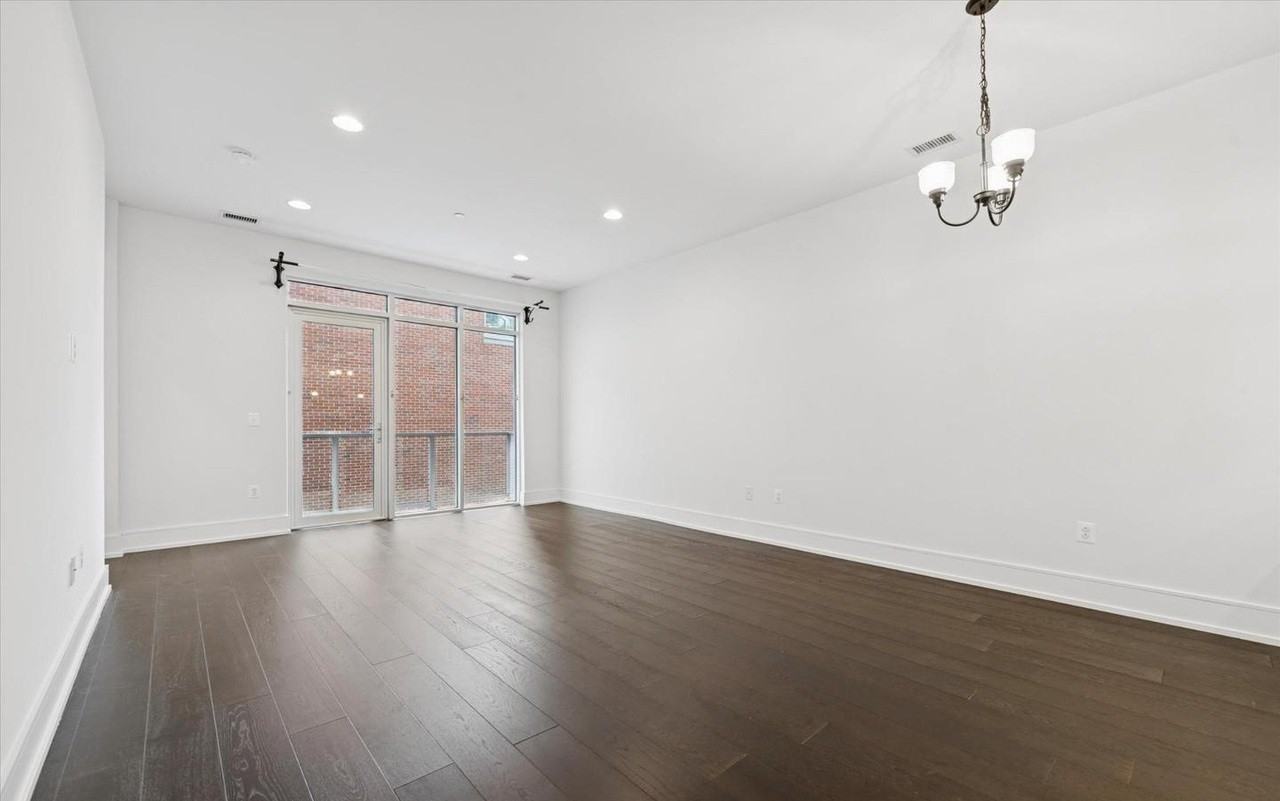 410 S Front St - Photo 6 of 23