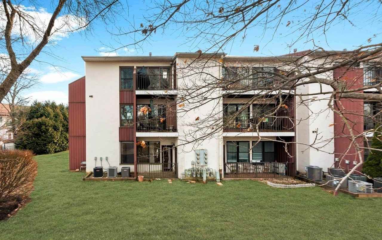 301 Byberry Rd - Photo 3 of 26