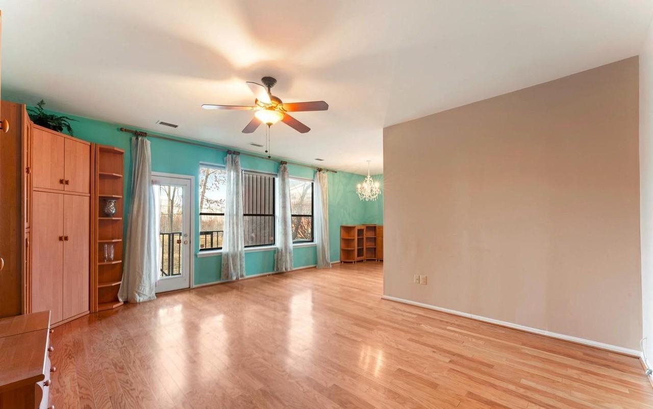 301 Byberry Rd - Photo 6 of 26
