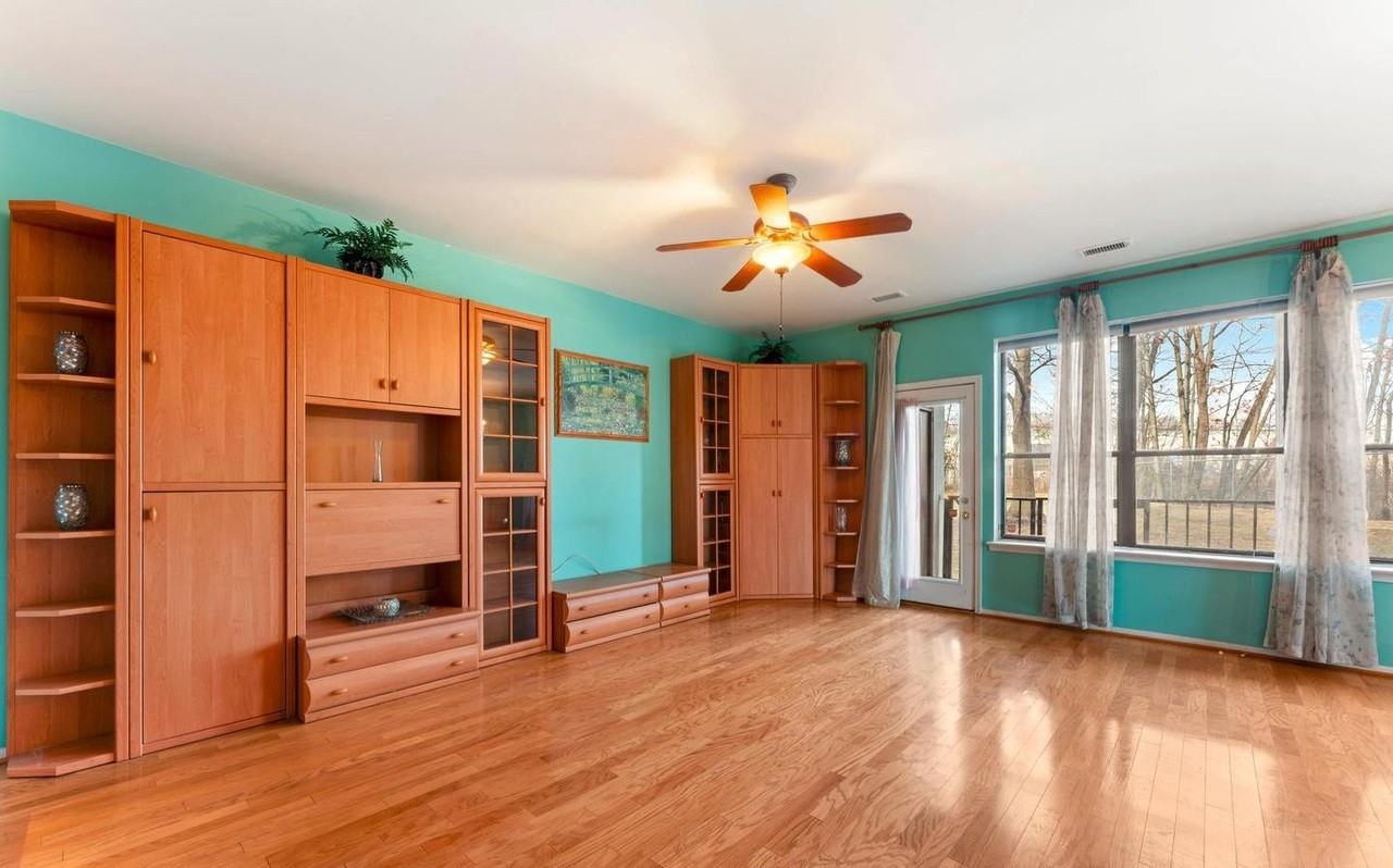 301 Byberry Rd - Photo 7 of 26
