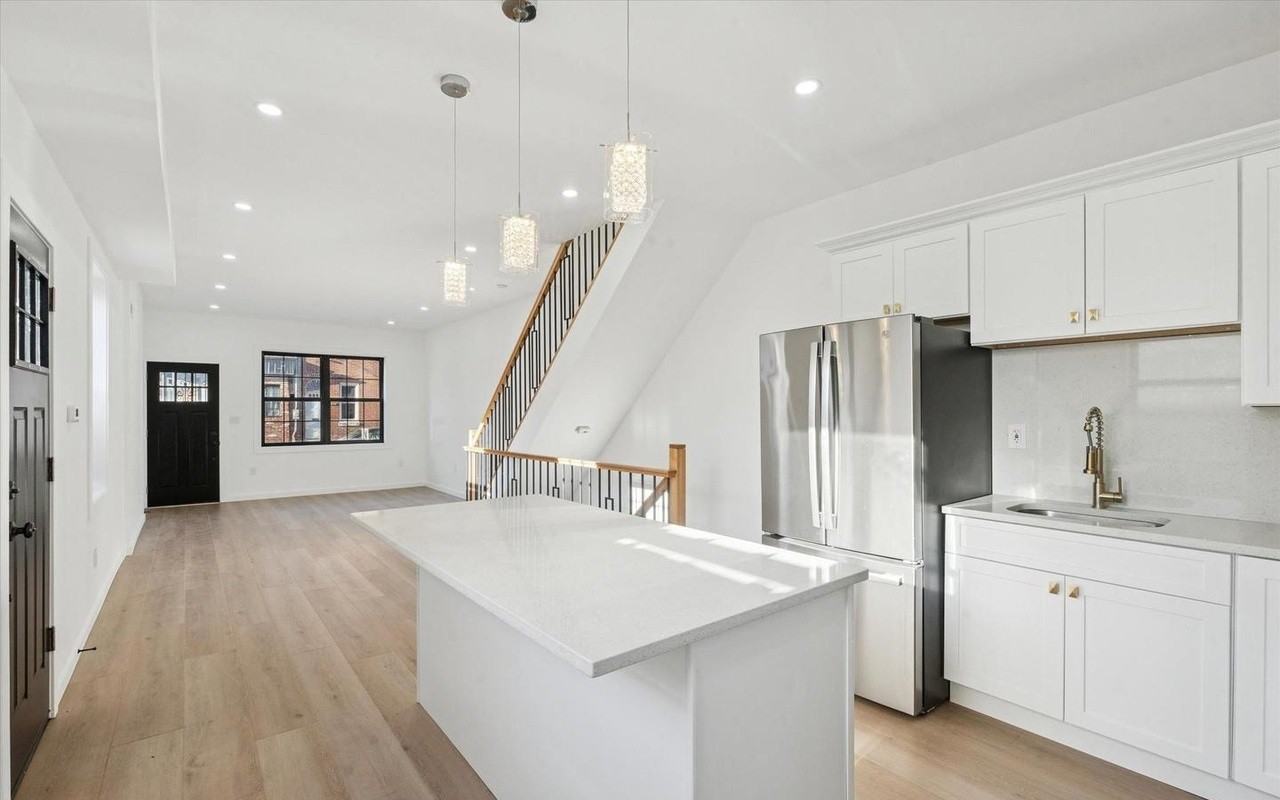 2539 Sepviva St - Photo 5 of 24