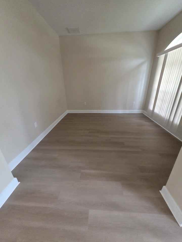 5701 Brackenwood Dr - Photo 4 of 24