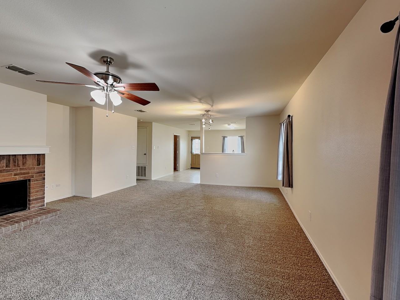 708 Moss Glen Trl - Photo 4 of 16