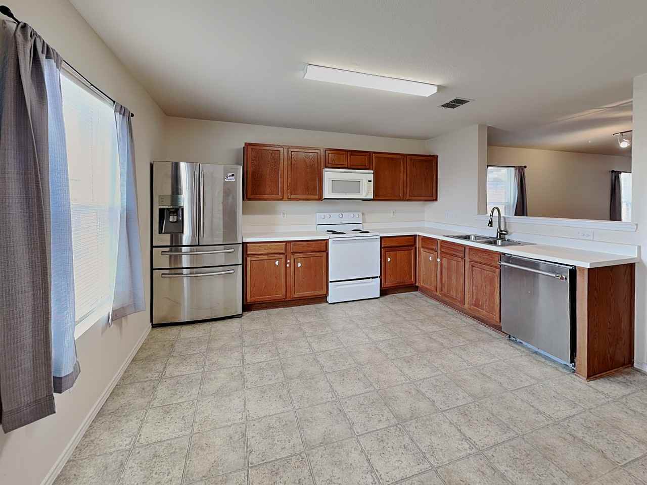 708 Moss Glen Trl - Photo 5 of 16