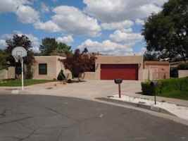 featured image of 6904 Blossom Pl Ne
