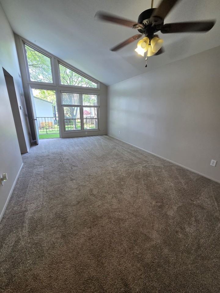 4710 Charecote Ln #4710P