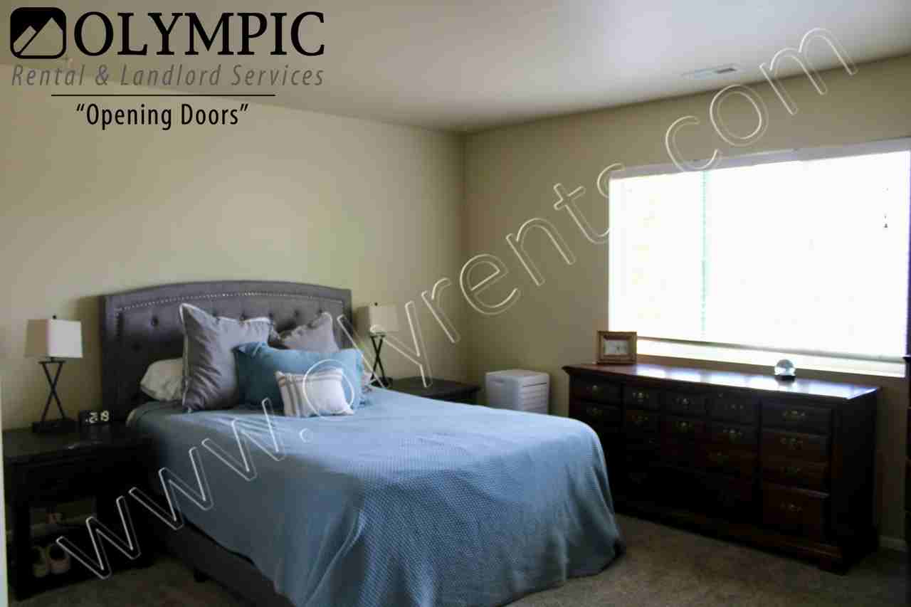 5719 66th Ave Se - Photo 7 of 13