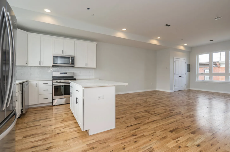 2534 Alter St - Photo 2 of 10