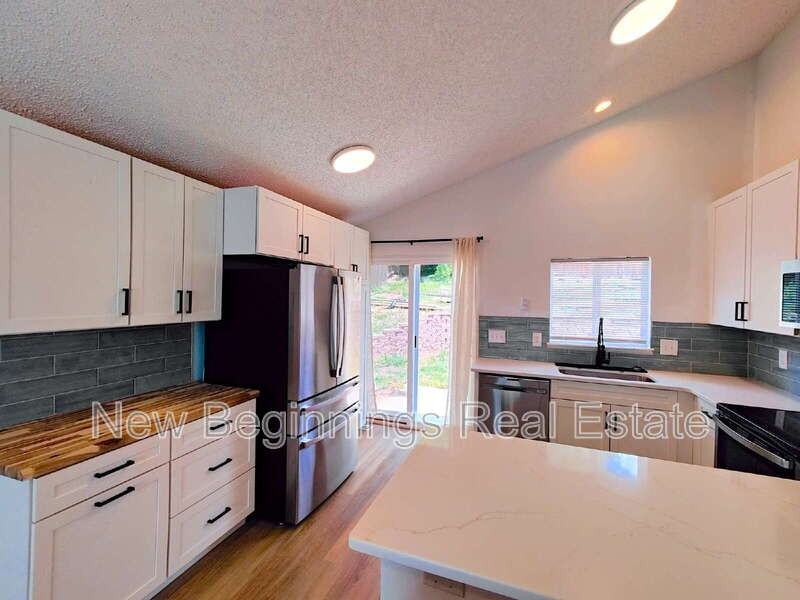 5560 Montgomery Ter - Photo 5 of 27