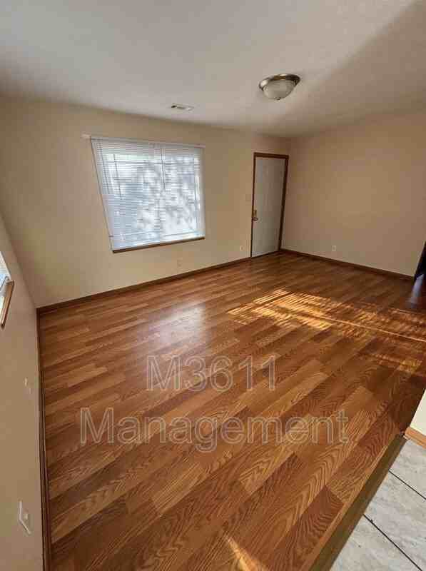 1736 N 24th St - Photo 3 of 5