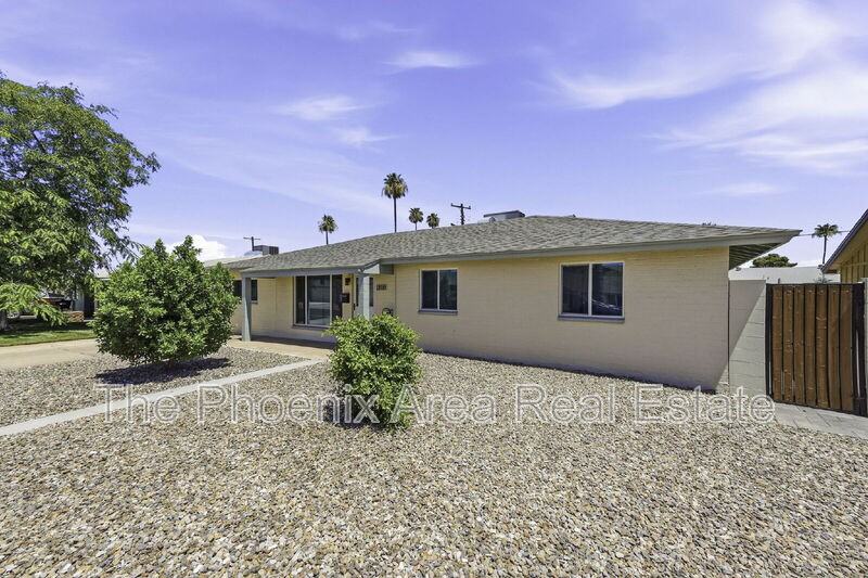 8322 E Granada Rd - Photo 5 of 37