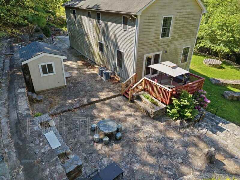 62 Terry Rd - Photo 7 of 50