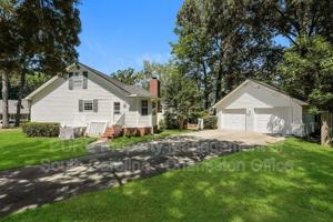 featured image of 101 Proprietors Ln