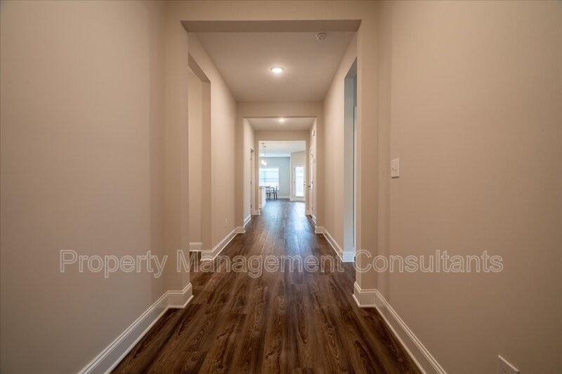 330 Creek Grove Ave - Photo 2 of 28