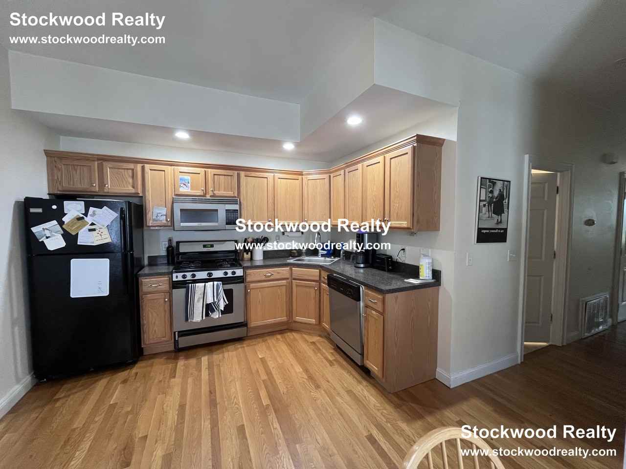 16 Gates St #1 - Photo 3 of 43