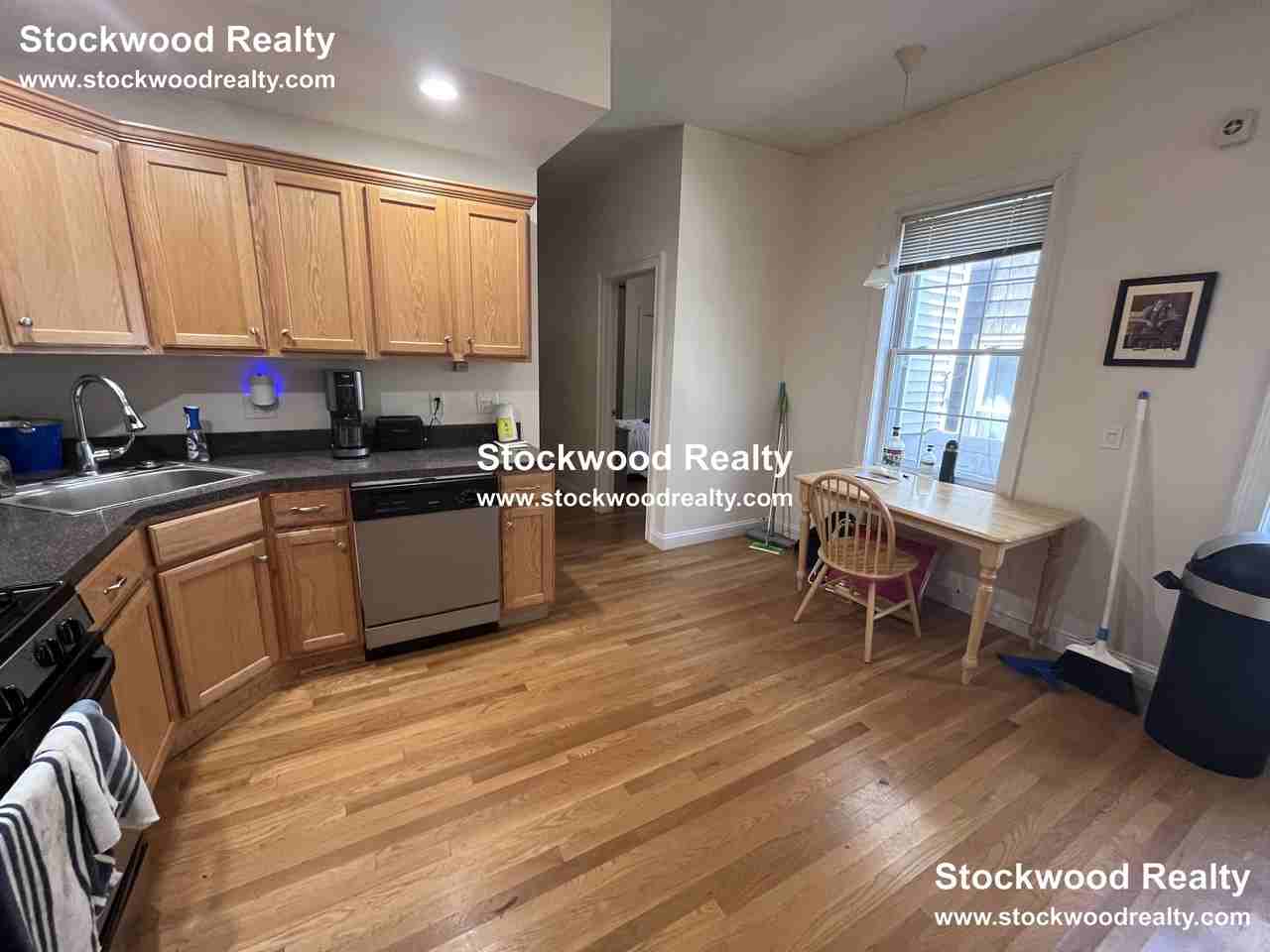 16 Gates St #1 - Photo 5 of 43