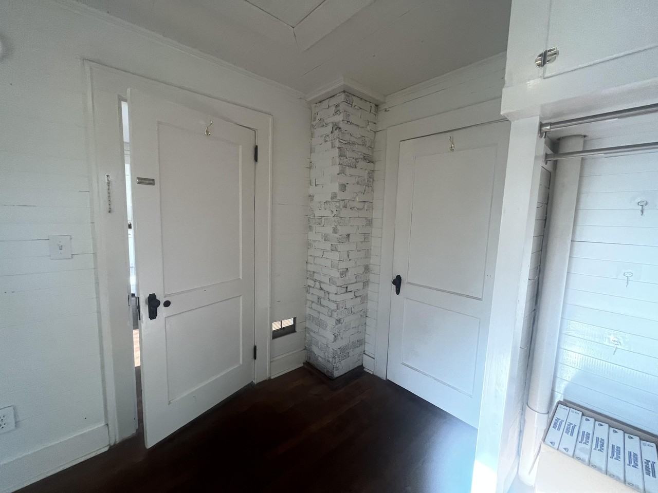 400 Wiley Ave #C - Photo 6 of 16