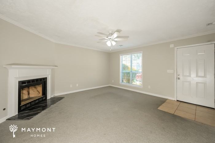 5713 Wells Cir - Photo 5 of 16