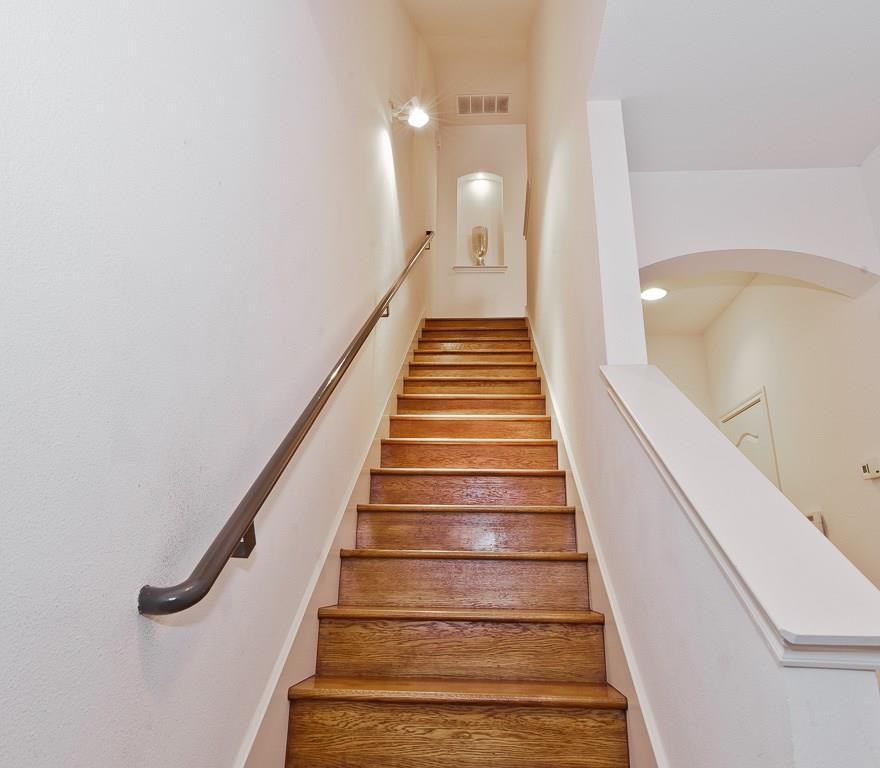 4419 Buena Vista St #1 - Photo 3 of 28