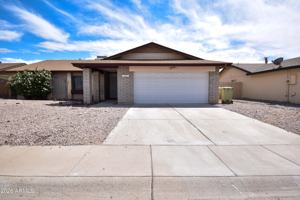 featured image of 6525 W Mercer Ln