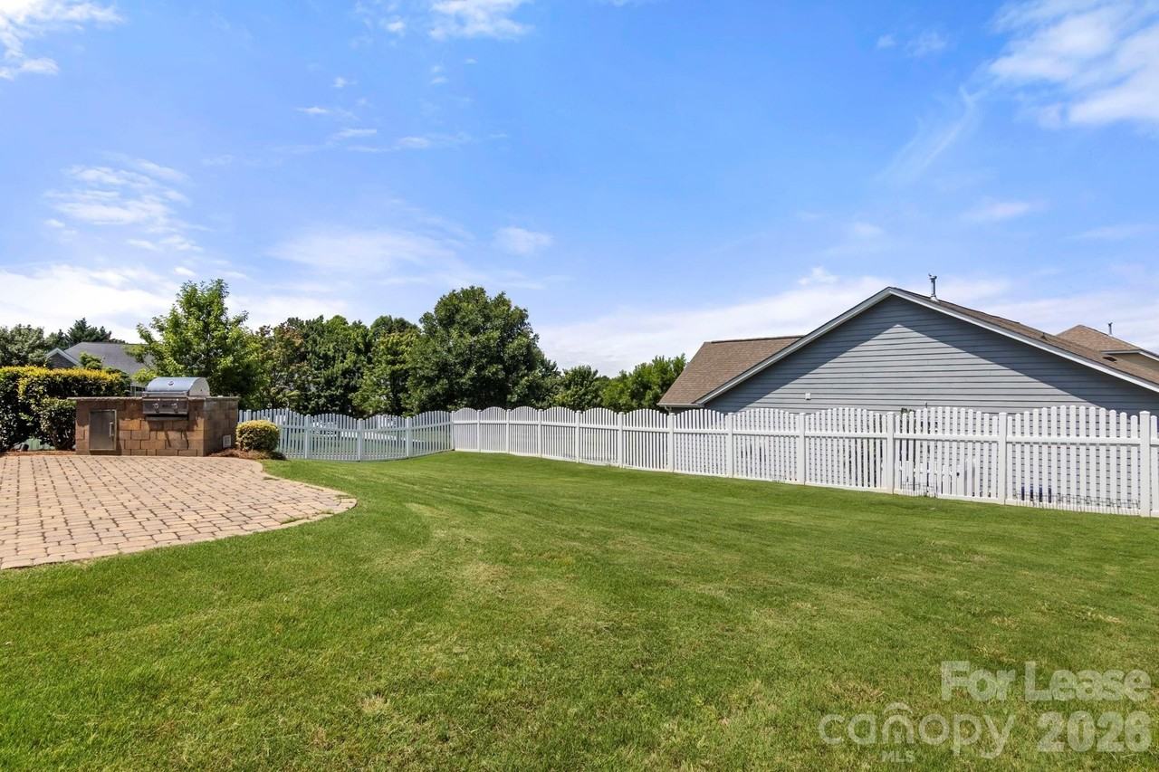 5009 Glenellen Way - Photo 3 of 44