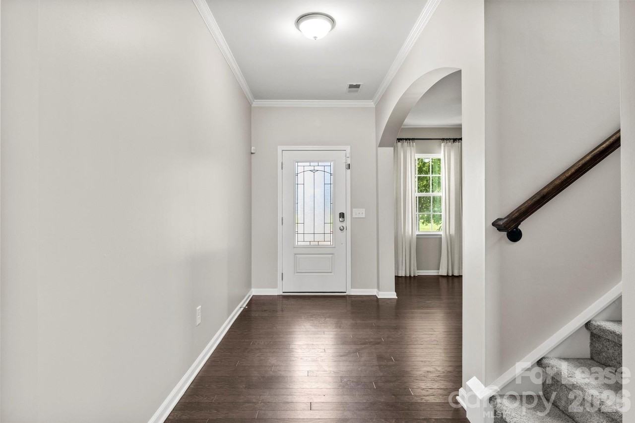 5009 Glenellen Way - Photo 6 of 44