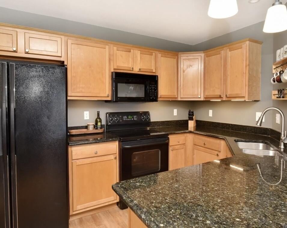 48475 Bridge Way - Photo 3 of 9