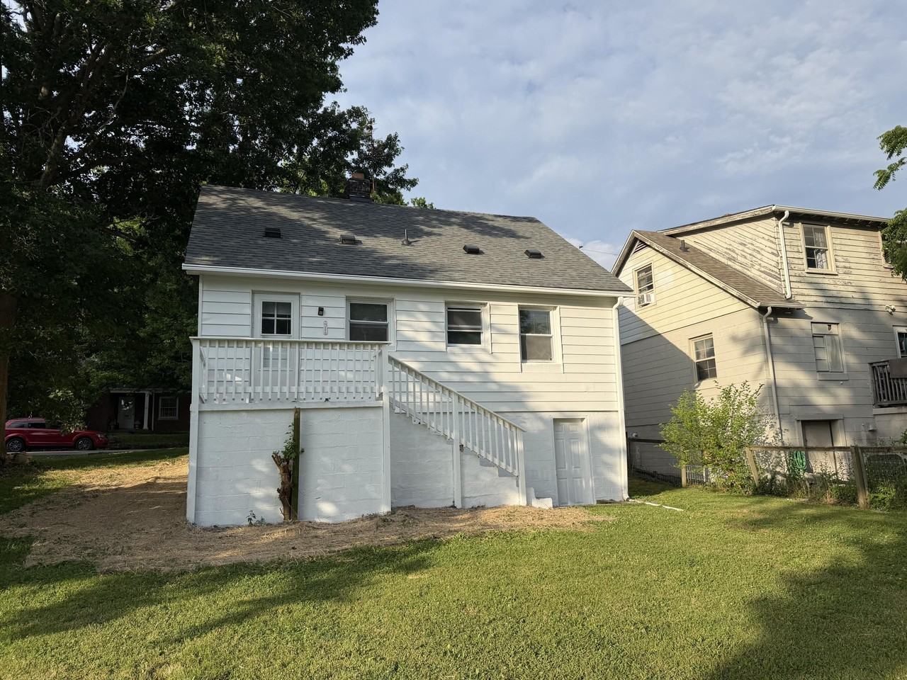 203 Elm St - Photo 5 of 21