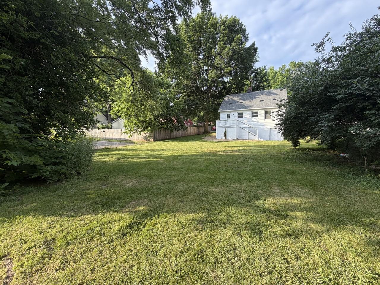 203 Elm St - Photo 6 of 21