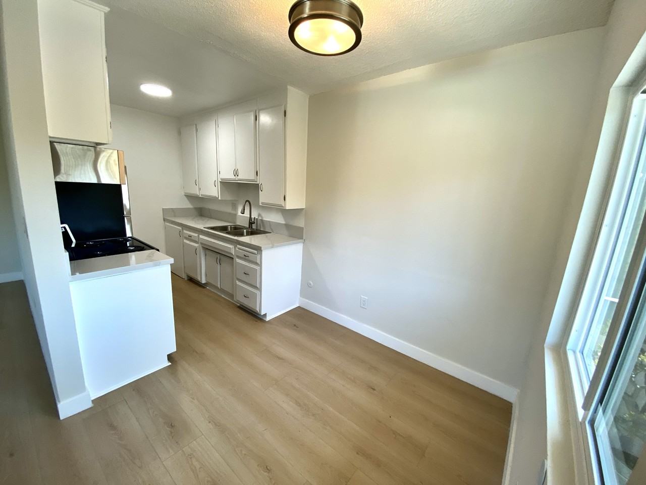 2147 Baxter Street - Photo 5 of 15