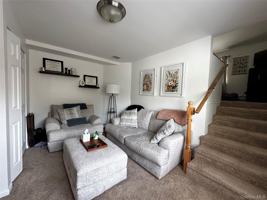 featured image of 18 Green Pl