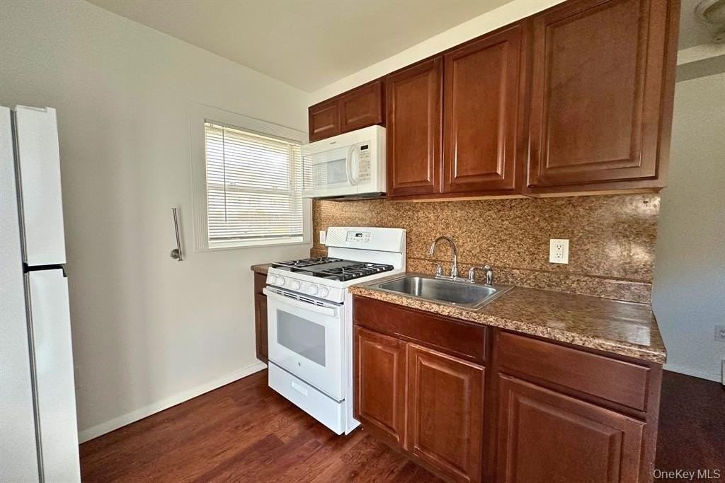 18 Green Pl - Photo 6 of 11