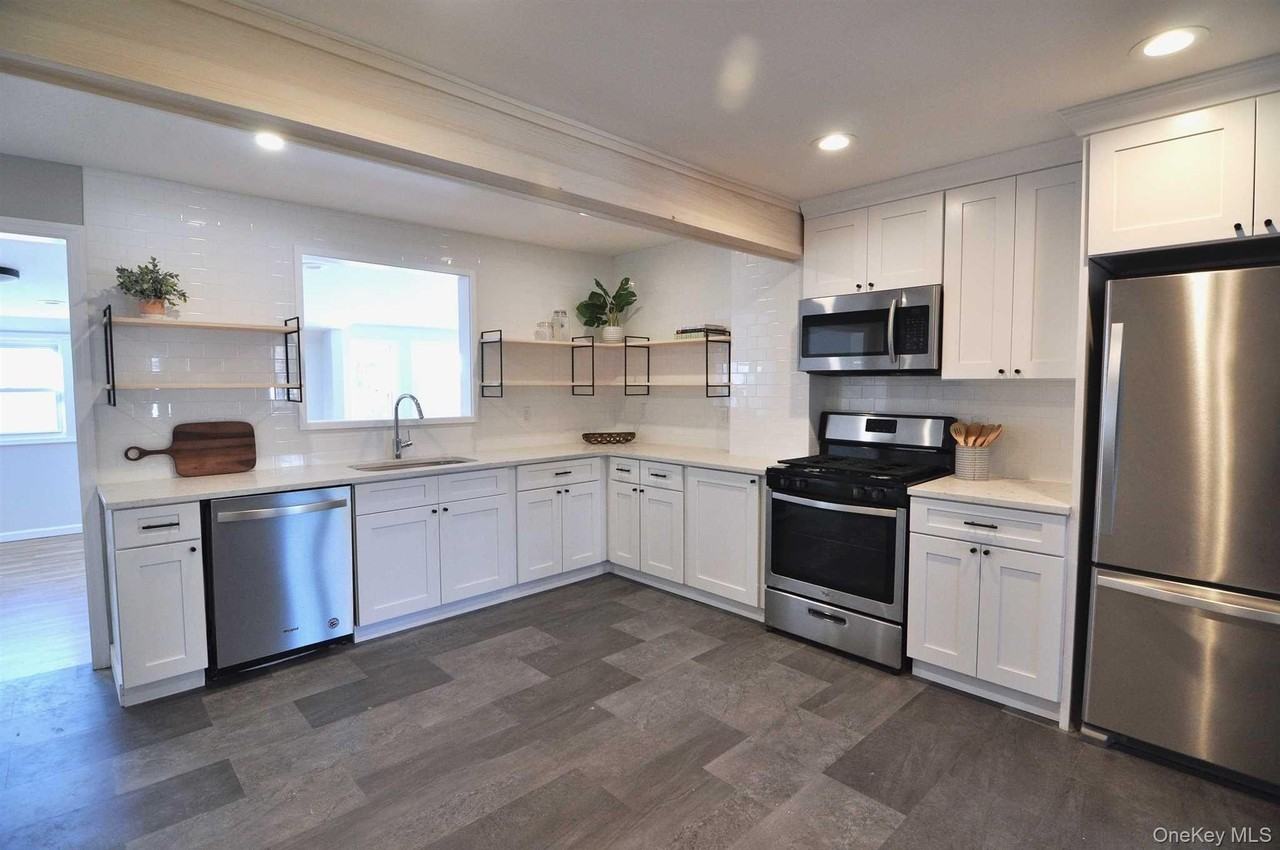 135 N Walnut St - Photo 2 of 13