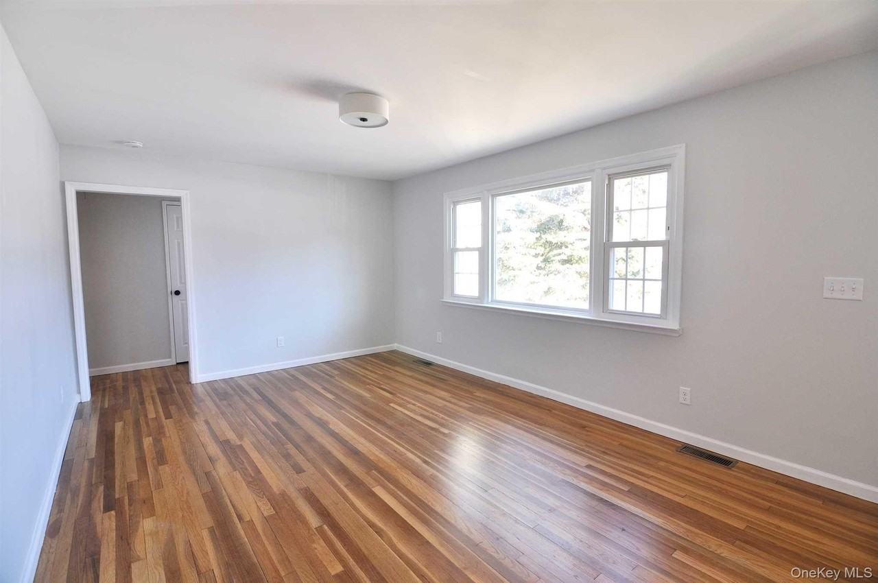 135 N Walnut St - Photo 4 of 13