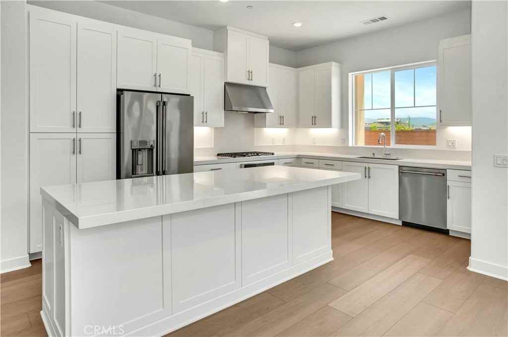 670 Furrow Rd - Photo 5 of 20