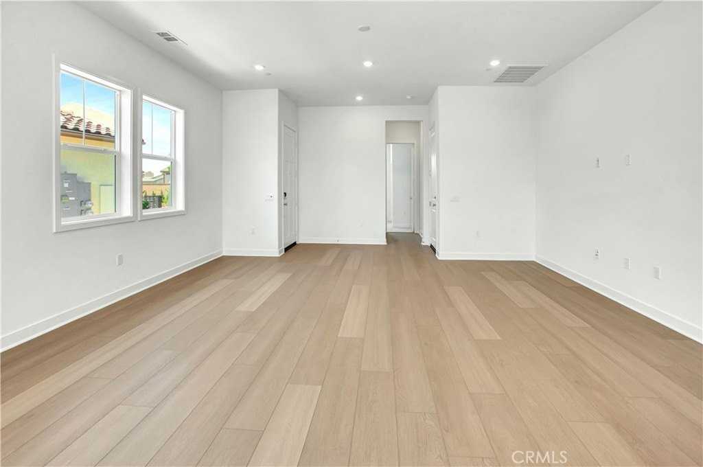 670 Furrow Rd - Photo 7 of 20