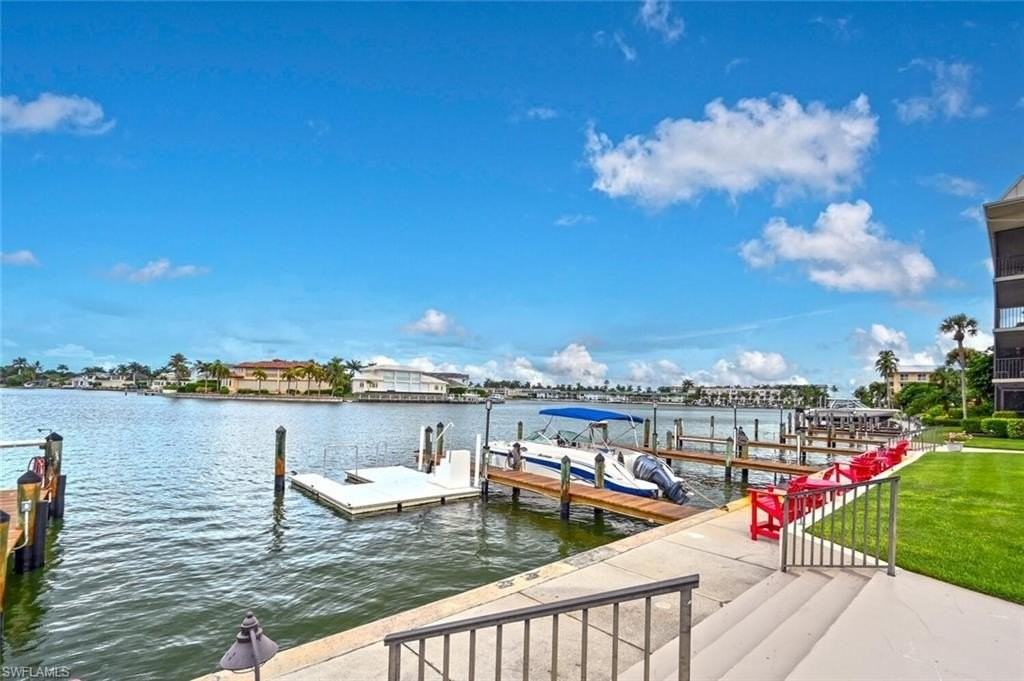 3200 Gulf Shore Blvd N #308 - Photo 4 of 35