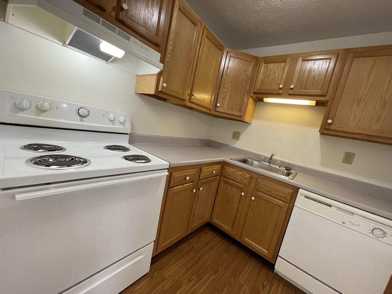 3951 Brown Ave #112 - Photo 7 of 38