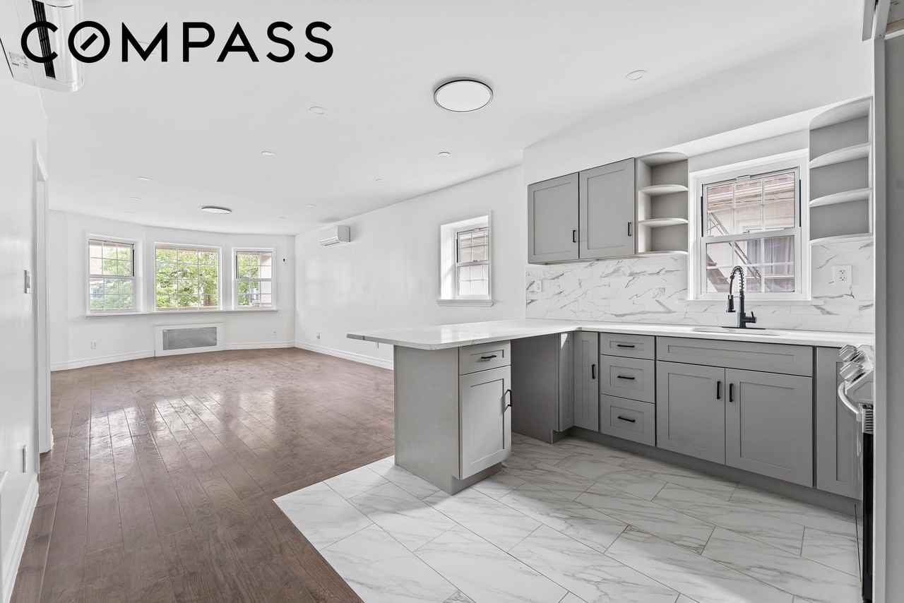 65 Bay 23rd St #2 - Photo 4 of 16