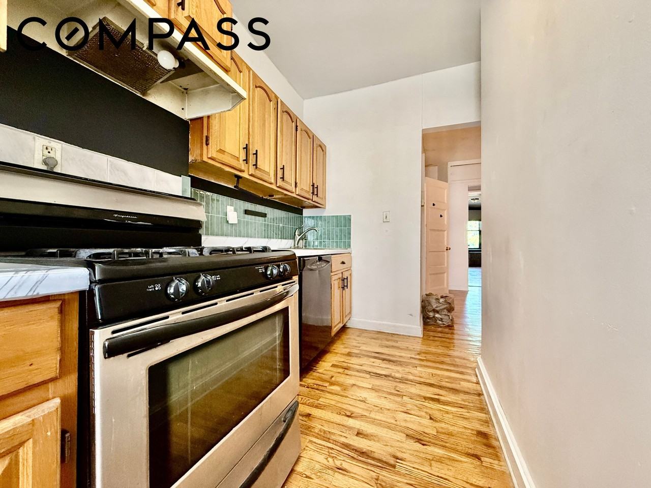 776 Washington Ave #2 - Photo 4 of 8