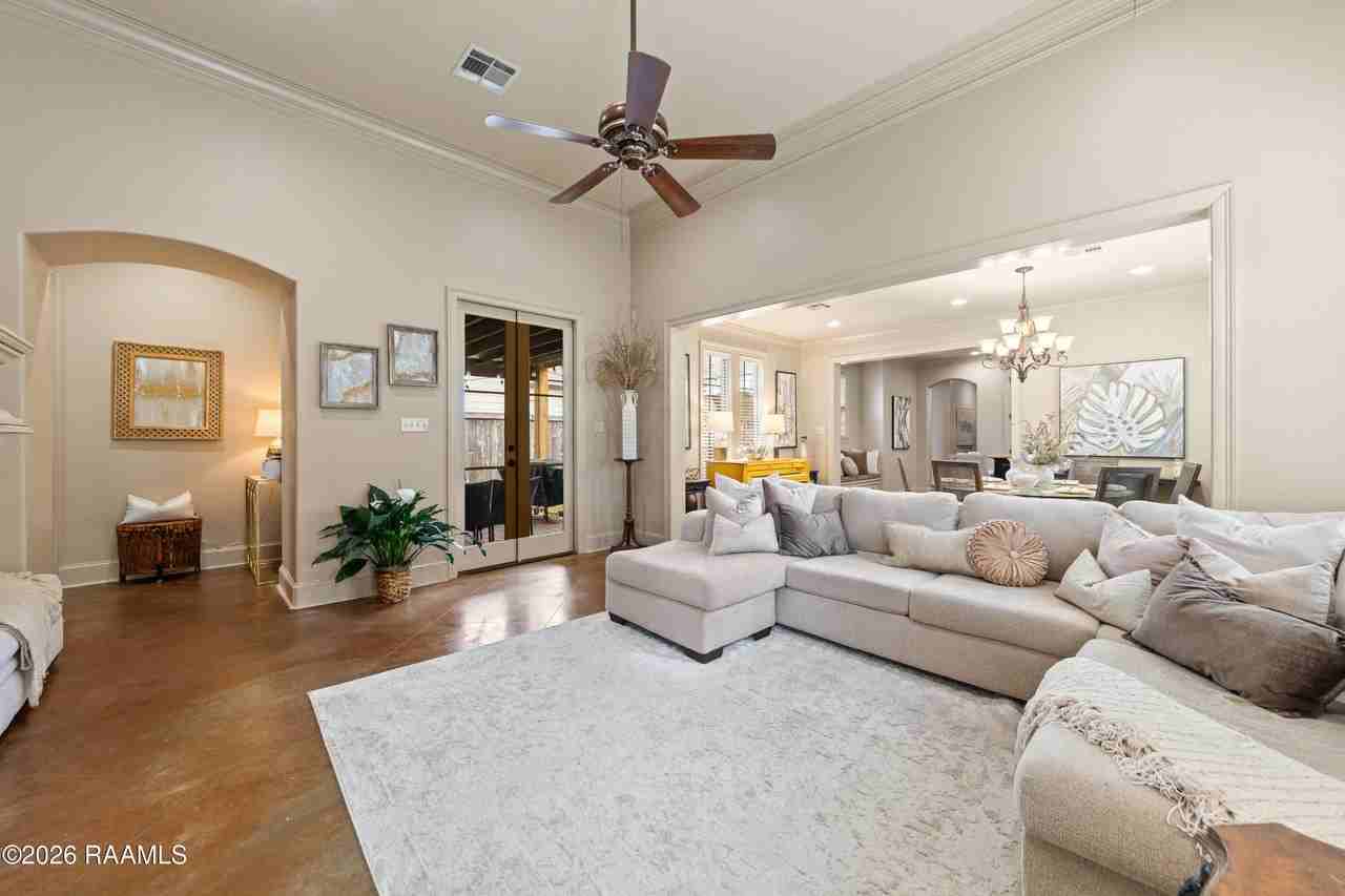 413 Harbor Rd - Photo 6 of 37
