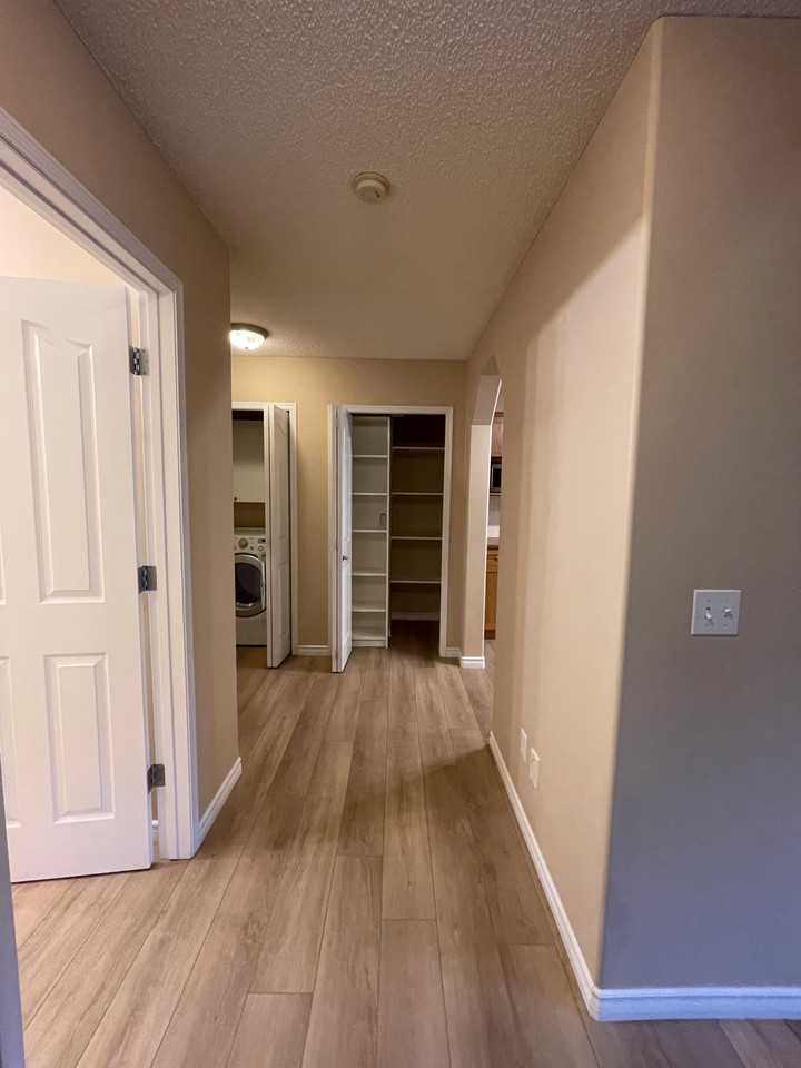 1131 113 St Sw - Photo 4 of 45