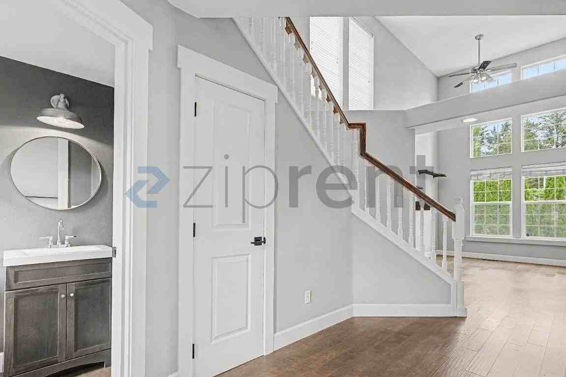 19719 Nevin Ct - Photo 7 of 28
