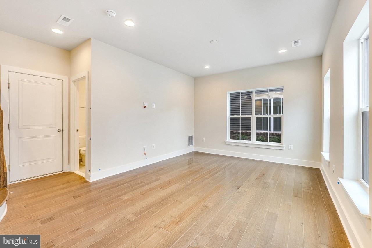 14813 Retreat Blvd - Photo 5 of 45