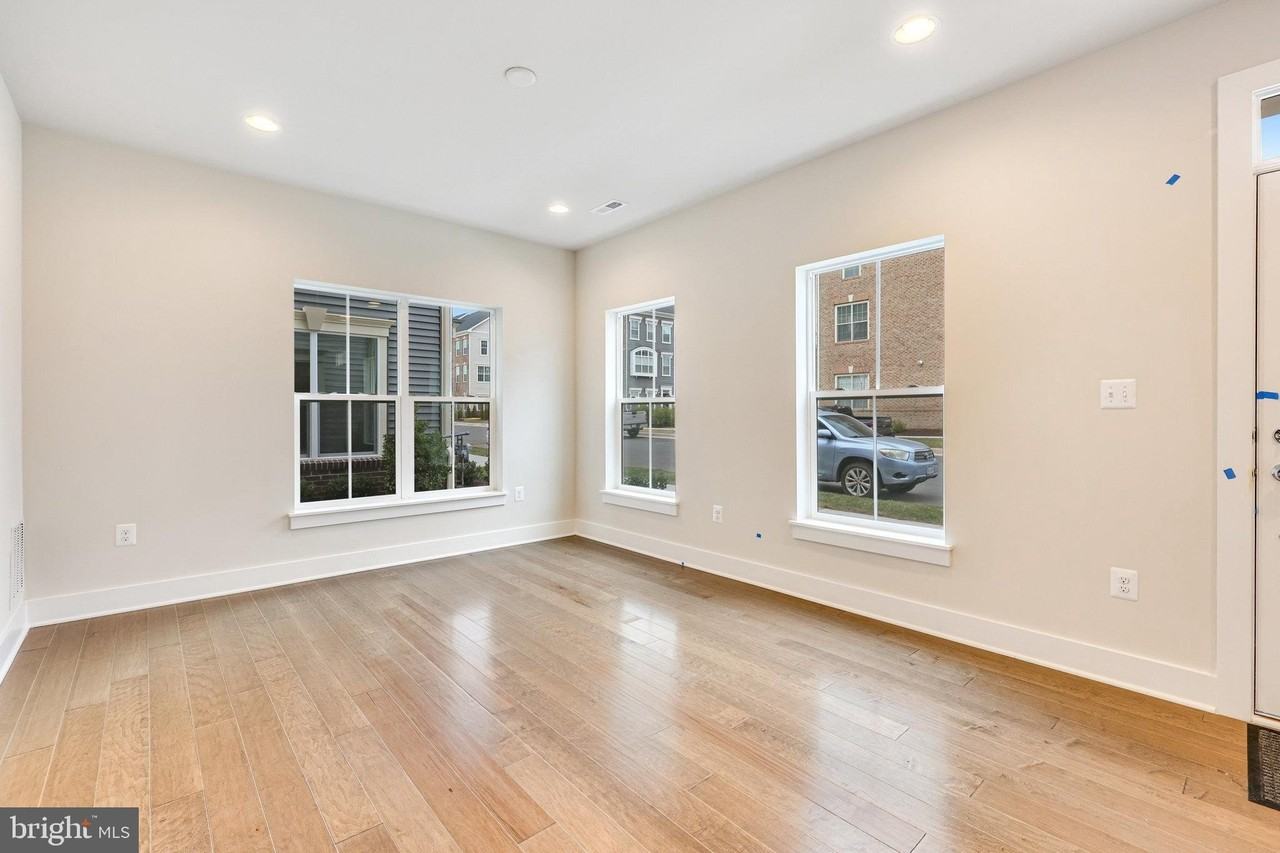 14813 Retreat Blvd - Photo 6 of 45