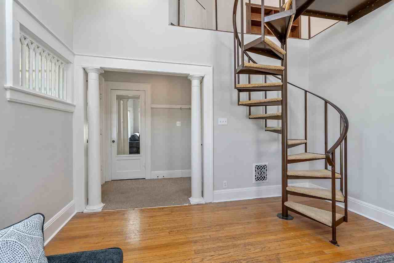 816 Maryland Ave - Photo 7 of 20